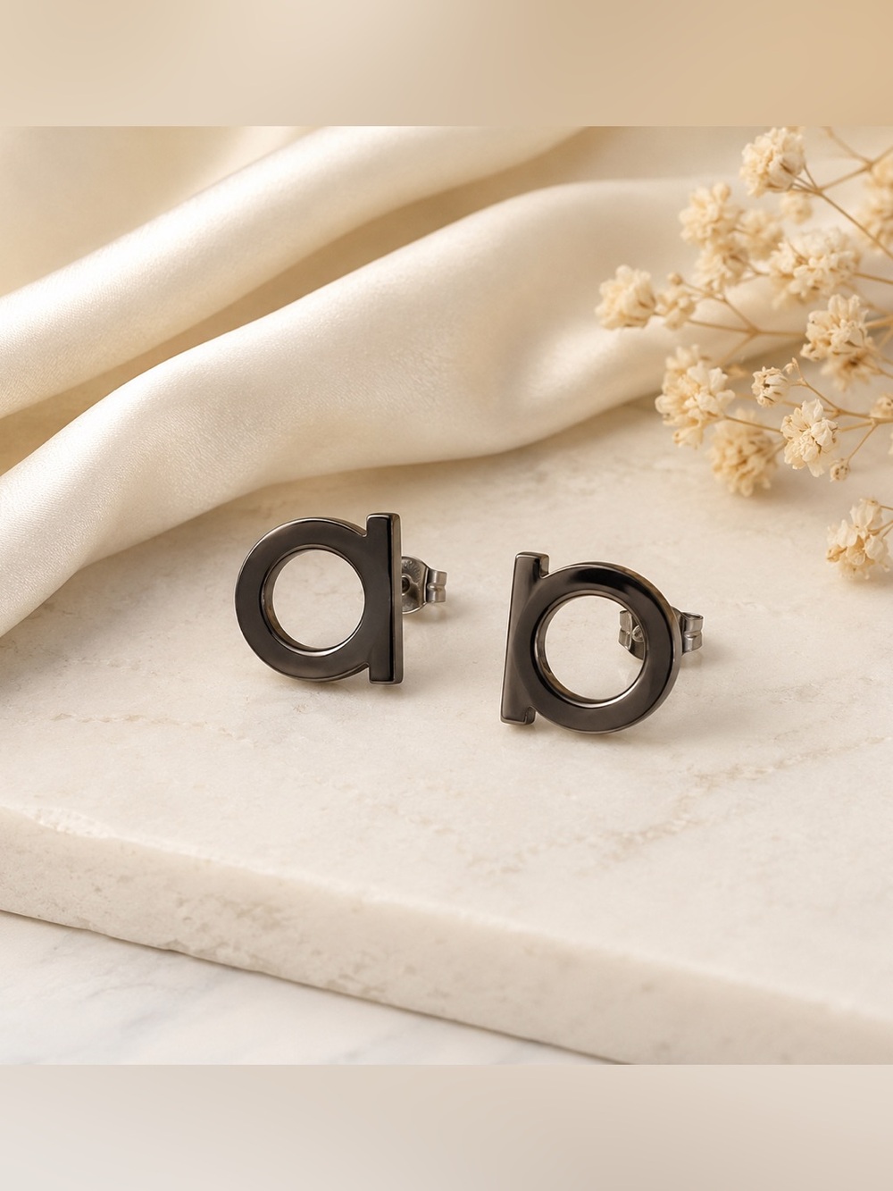 Minimalist Circle Stud Earrings - Gunmetal Luxury Inspired